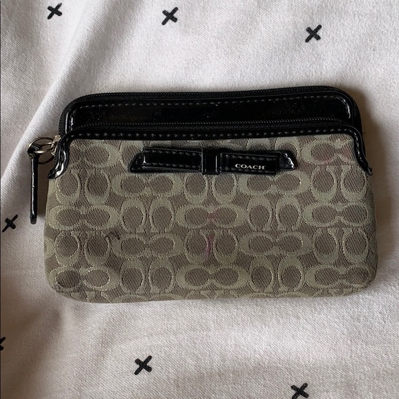 Coach wallet/ wristlet - Picture 1 of 5